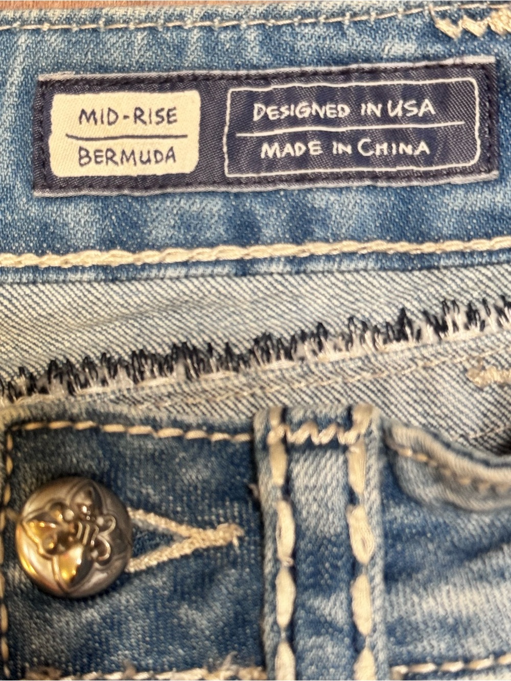 Miss Me Bermuda Women's Light Blue Distressed Denim Mid Rise Jean Shorts size 25 - Picture 5 of 6